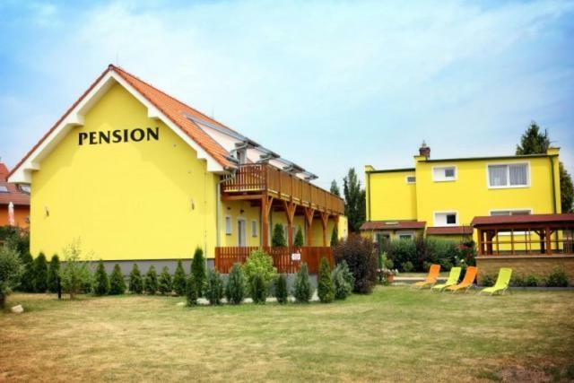 Penzion Tri Koruny - Budova Valerie Havraníky エクステリア 写真